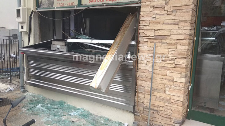 Έκρηξη φιάλης υγραερίου σε ψητοπωλείο στον Βόλο