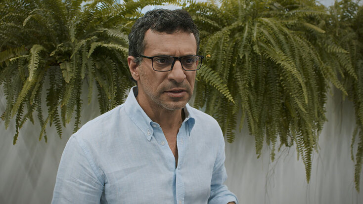 Σκηνή από τη σειρά «Αόρατοι» της Cosmote TV