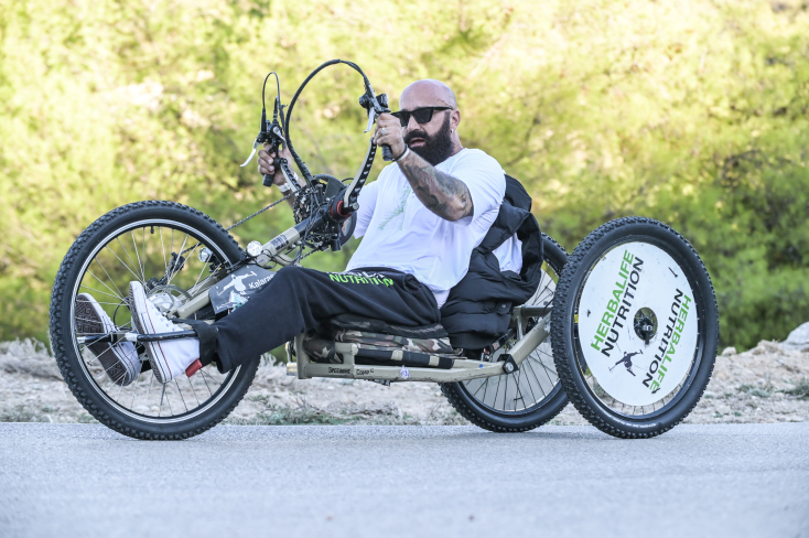 Μάκης Καλαράς