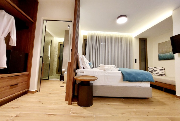 δωμάτιο και μπάνιο