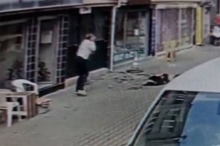 Λίγα δευτερόλεπτα μετά την πτώση της 15χρονης 