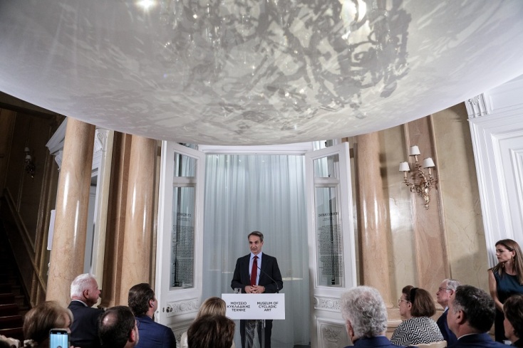 [356565] ΕΓΚΑΙΝΙΑ ΤΗΣ ΕΚΘΕΣΗΣ "ΓΥΡΙΣΜΟΣ. ΚΥΚΛΑΔΙΚΟΙ ΘΗΣΑΥΡΟΙ ΣΤΟ ΤΑΞΙΔΙ ΤΗΣ ΕΠΙΣΤΡΟΦΗΣ" ΣΤΟ ΜΟΥΣΕΙΟ ΚΥΚΛΑΔΙΚΗΣ ΤΕΧΝΗΣ" ΠΑΡΟΥΣΙΑ ΤΟΥ ΠΡΩΘΥΠΟΥΡΓΟΥ ΚΥΡ. ΜΗΤΣΟΤΑΚΗ (ΒΑΣΙΛΗΣ ΡΕΜΠΑΠΗΣ/EUROKINISSI)