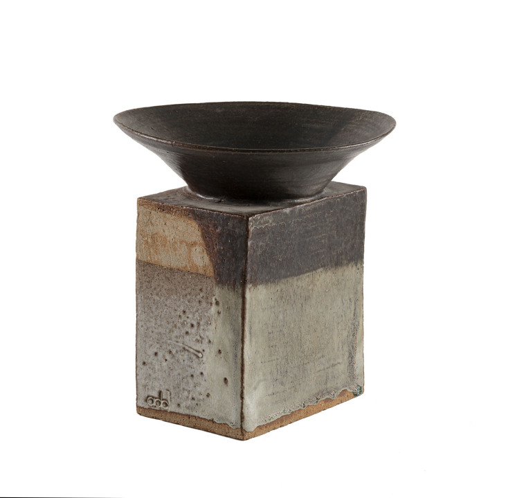 Ελένη Βερναρδάκη, Βάζο, κεραμικό, ύψος 20cm.  €200-300