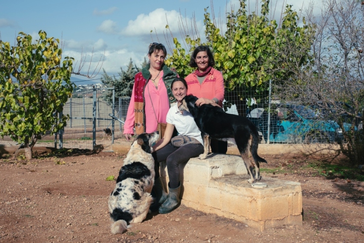 ΚΑΖ: Η Άννα, η Νατάσσα και η Χριστίνα, στο ΚΑΠΗ, μαζί με τον Ξενοφώντα και τη Νάλα 