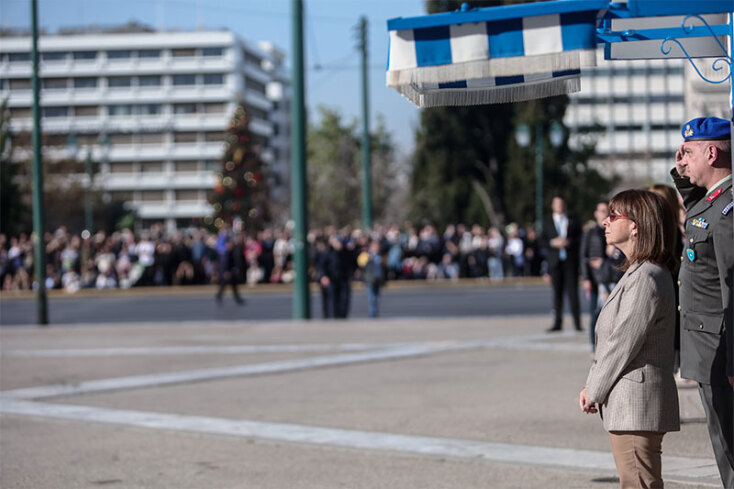Η ΠτΔ στην τελετή αλλαγής Φρουράς στο Μνημείο του Άγνωστου Στρατιώτη