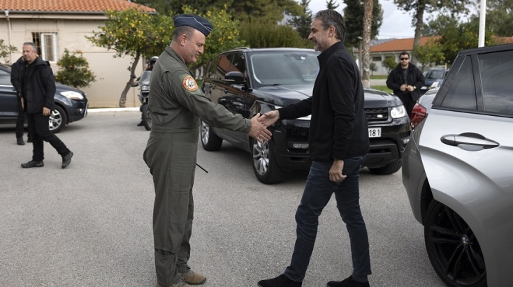 Μητσοτάκης: Επίσκεψη στην 115 Πτέρυγα Μάχης - «Δεν αισθανόμαστε απειλή από κανέναν»