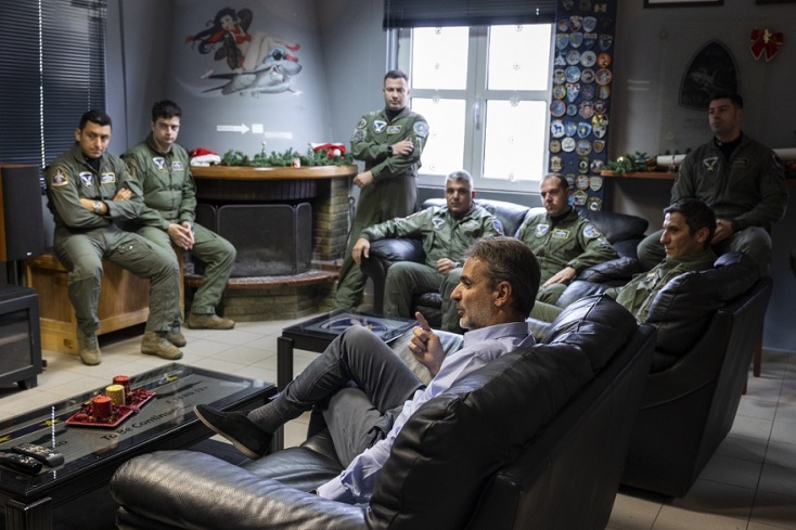 Μητσοτάκης: Επίσκεψη στην 115 Πτέρυγα Μάχης - «Δεν αισθανόμαστε απειλή από κανέναν»