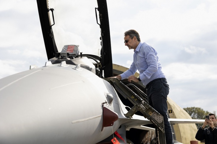 Μητσοτάκης: Επίσκεψη στην 115 Πτέρυγα Μάχης - «Δεν αισθανόμαστε απειλή από κανέναν»