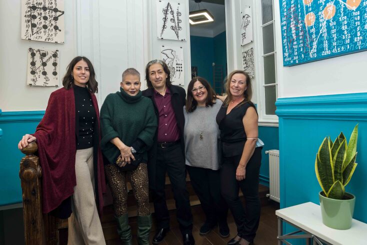 Από αριστερά Βασιλική Ριχάνι, Νανά Παλαιτσάκη, Νίκος Καστανάς, Ελένη Κουλουμπή, Βασιλική Κολιπέτσα