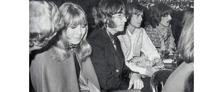 Ο Αλέξης ανάμεσα στον Λένον και τον Χάρισον