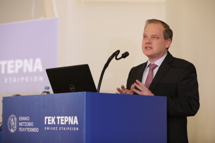 Ο Υπουργός Υποδομών και Μεταφορών Κώστας Καραμανλής