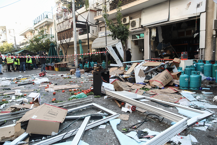 Έκρηξη σε κατάστημα με φιάλες υγραερίου
