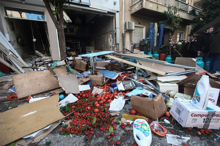 Έκρηξη σε κατάστημα με φιάλες υγραερίου