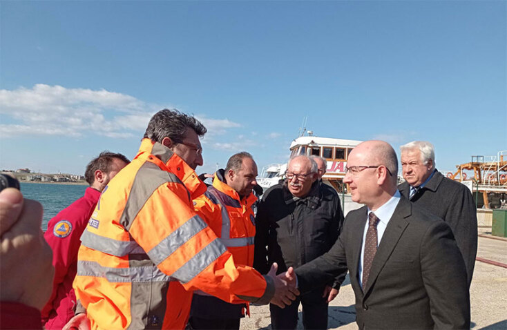 Η στιγμή υποδοχής των εθελοντών διασωστών από τη Θεσσαλονίκη στην Τουρκία