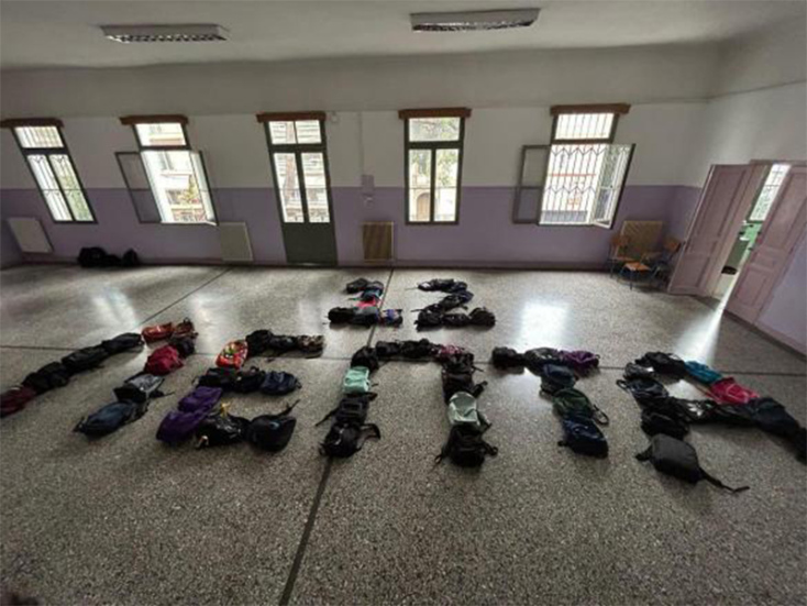 Μαθητές της Θεσσαλονίκης στέλνουν το δικό τους ηχηρό μήνυμα για το δυστύχημα στα Τέμπη