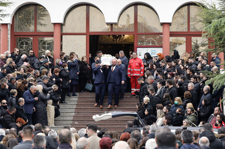 Κηδεία θύματος του δυστυχήματος στα Τέμπη