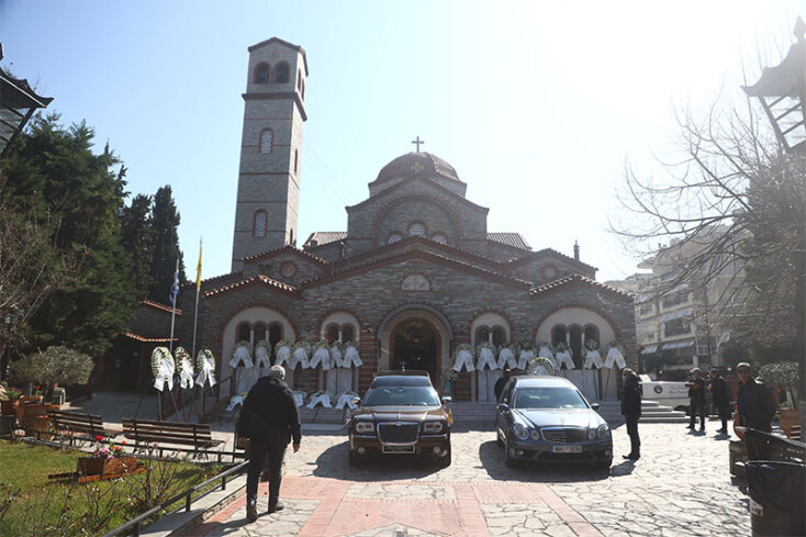 Κηδεία του αστυνομικού και του 15χρονου γιου του στο Κορδελιό