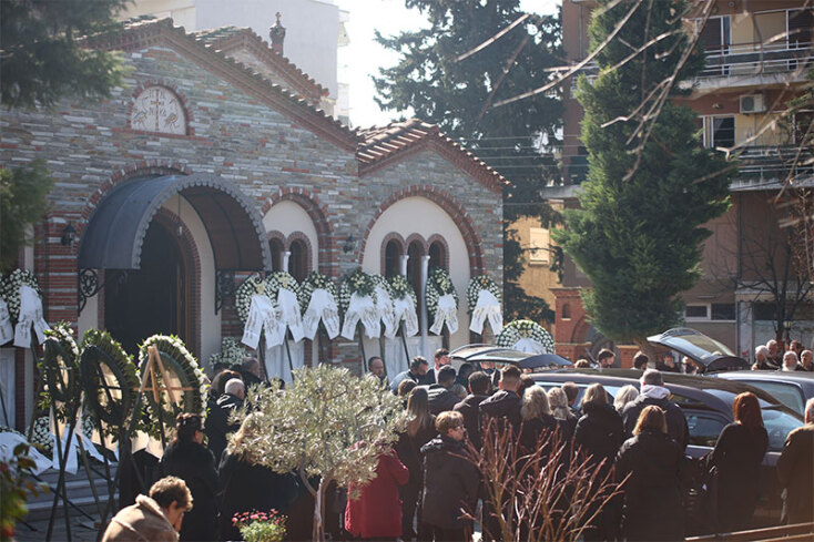 Κηδεία του αστυνομικού και του 15χρονου γιου του στο Κορδελιό