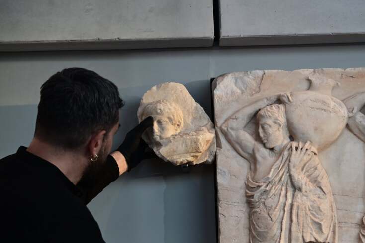 [360229] ΤΕΛΕΤΗ ΓΙΑ ΤΗΝ ΕΠΑΝΕΝΩΣΗ ΤΡΙΩΝ ΘΡΑΥΣΜΑΤΩΝ ΤΟΥ ΠΑΡΘΕΝΩΝΑ ΑΠΟ ΤΟ ΒΑΤΙΚΑΝΟ (ΜΙΧΑΛΗΣ ΚΑΡΑΓΙΑΝΝΗΣ/EUROKINISSI)