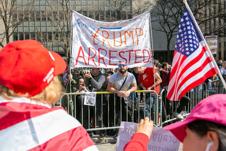 Ενώπιον της δικαιοσύνης ο Τραμπ