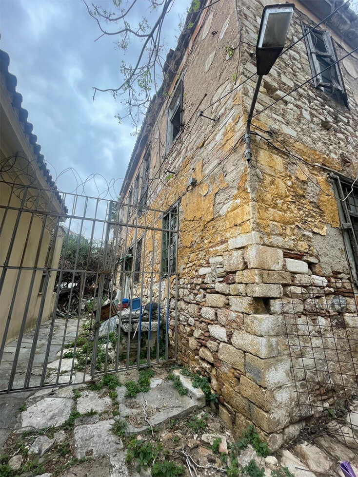 Το κτίριο επί της οδού Διοσκούρων