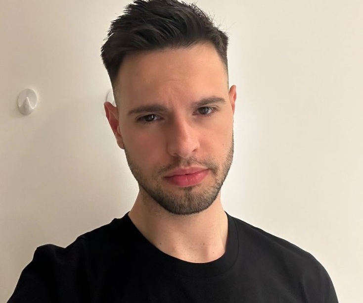 O Πάνος είναι διδακτορικός φοιτητής στο Λονδίνο