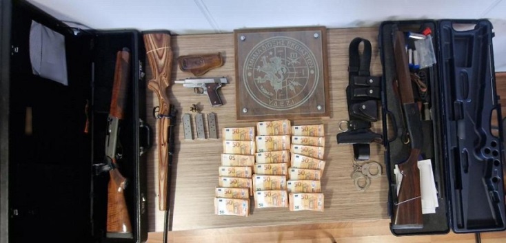 Γλυφάδα: Συνελήφθη ανθυπασπιστής για τη ρίψη χειροβομβίδας σε αυλή γυναίκας αξιωματικού