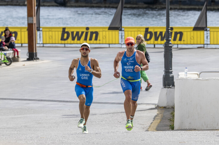 Οι Γρηγόρης Σουβατζόγλου και Γεράσιμος Λιγνός στον αγώνα τριάθλου