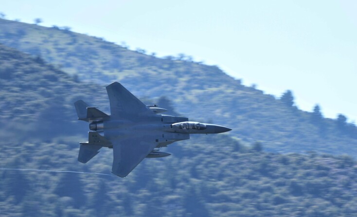 Μαχητικό αεροσκάφος στο φαράγγι του Βουραϊκού