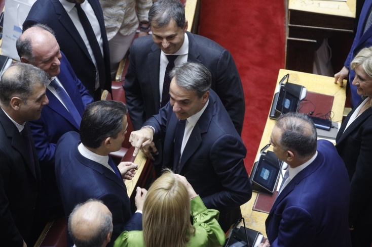 Πηγαδάκι με τον Κυριάκο Μητσοτάκη κατά την ορκωμοσία της Βουλής