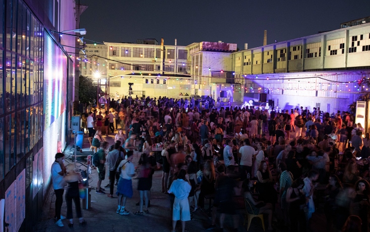 Άποψη από τον χώρο του Φεστιβάλ Αθηνών Επιδαύρου στην Πειραιώς 260 