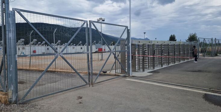 Διπλό δράμα για διασωθέντες και συγγενείς προσφύγων μετά το ναυάγιο της Πύλου