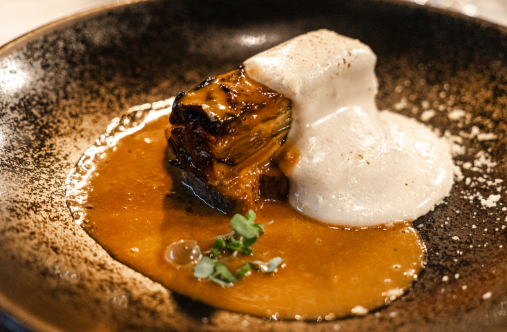 Όλυμπος Νάουσσα: Τα πιάτα, τα κοκτέιλ, η καλοκαιρινή κουζίνα του Δημήτρη Τασιούλα στο εμβληματικό εστιατόριο της Θεσσαλονίκης.