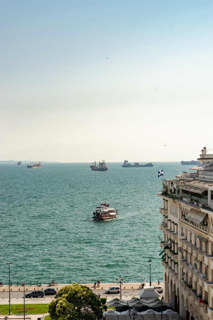 Ορίζοντες: Δοκιμάσαμε το μενού στο roof garden του Electra Palace στη Θεσσαλονίκη, από τον σεφ Γιώργο Βαγιωνά και τον food and beverage manager Νίκο Σπαχή.