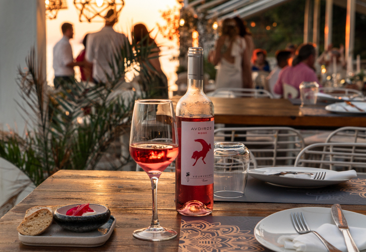 Μαϊάμι: Στο ιστορικό εστιατόριο της Θεσσαλονίκης για εκλεκτή ψαροφαγία και ηλιοβασιλέματα 