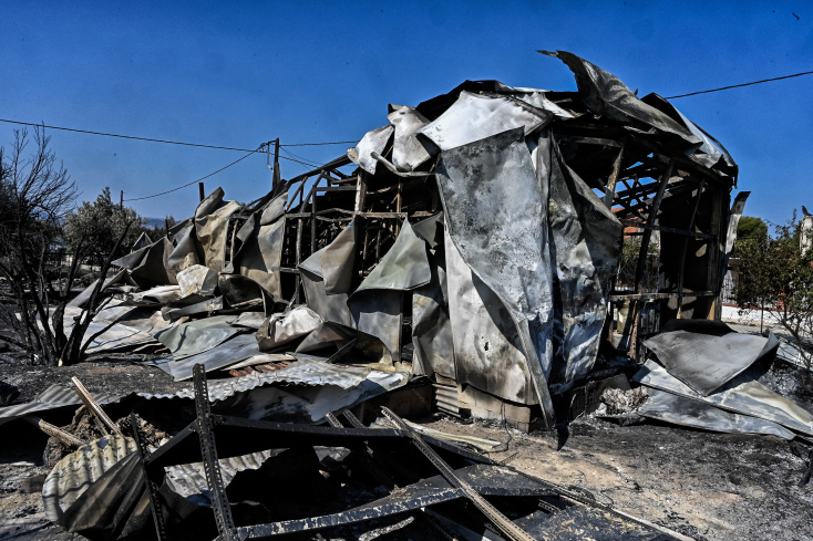 Φωτιά στο Λουτράκι