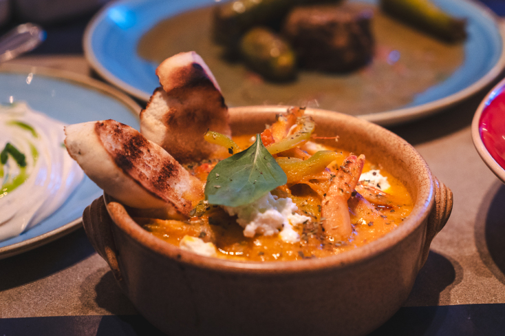 Η Γιώτα Κουφαδάκη της Μπουκαδούρας κι ο Απόστολος Αλτάνης του Hyatt Regency συνεργάζονται για πέντε ιδιαίτερα γαστρονομικά events.