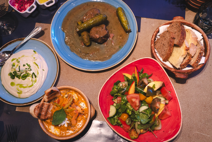 Η Γιώτα Κουφαδάκη της Μπουκαδούρας κι ο Απόστολος Αλτάνης του Hyatt Regency συνεργάζονται για πέντε ιδιαίτερα γαστρονομικά events.