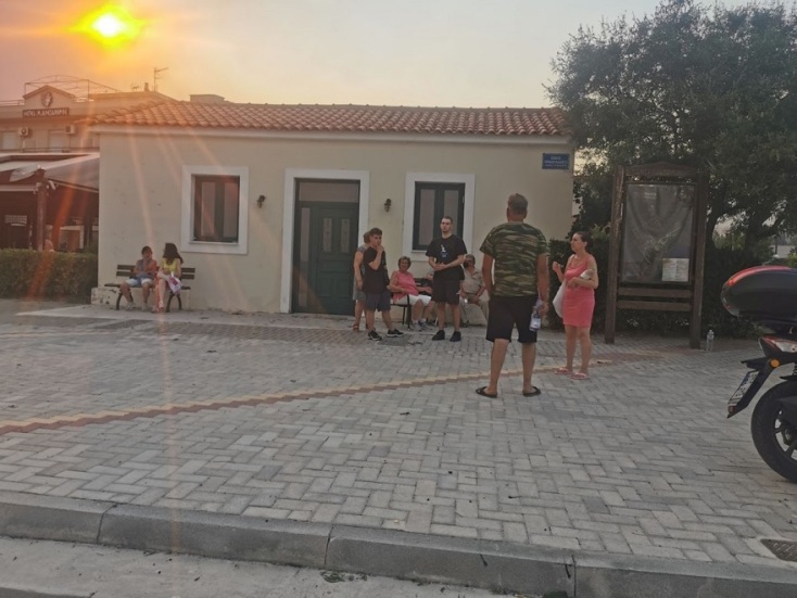 Φωτιά Μαγνησία: Εκκένωση κατοίκων Αγχιάλου διά θαλάσσης προς Βόλο