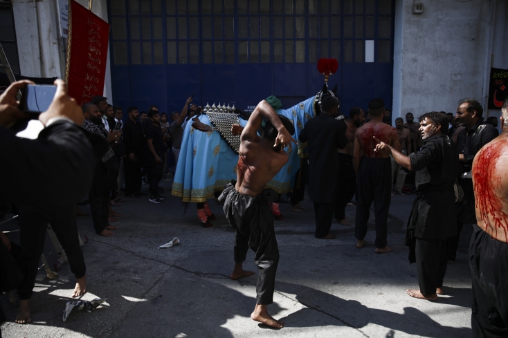 Θρησκευτική γιορτή Ασούρα στον Πειραιά