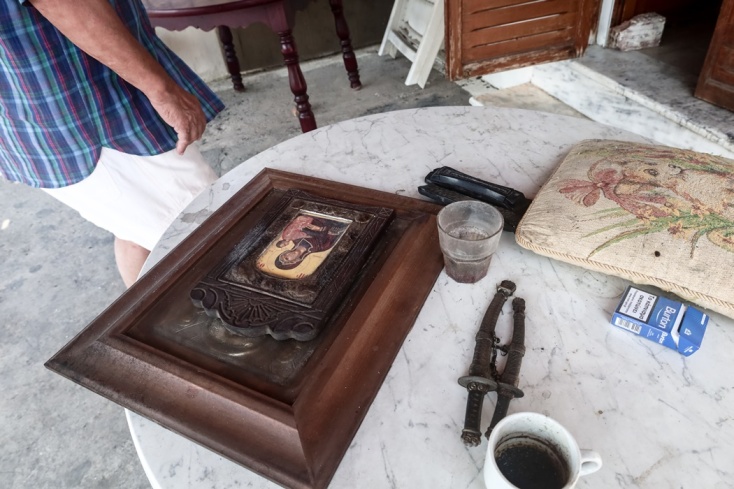 Εικόνες μετά το πέρασμα της φωτιά από τον οικισμό Αγία Παρασκευή