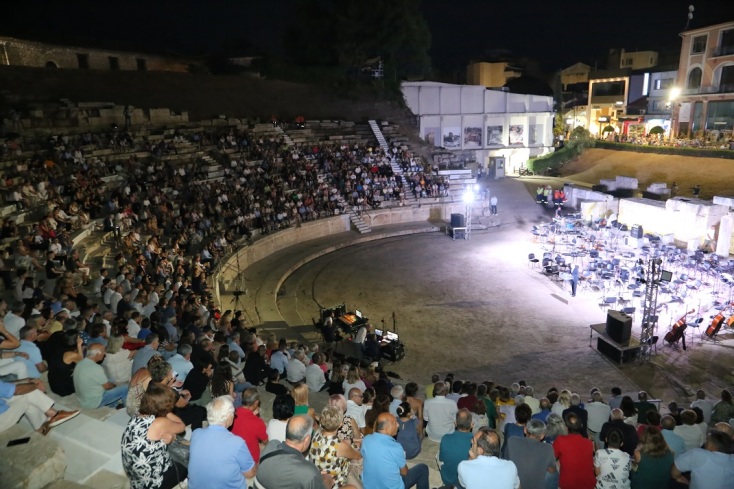 To αρχαίο θέατρο της Λάρισας