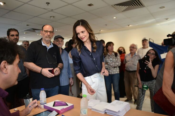 Προβάδισμα δέκα μονάδων του Στέφανου Κασσελάκη για την προεδρία του ΣΥΡΙΖΑ