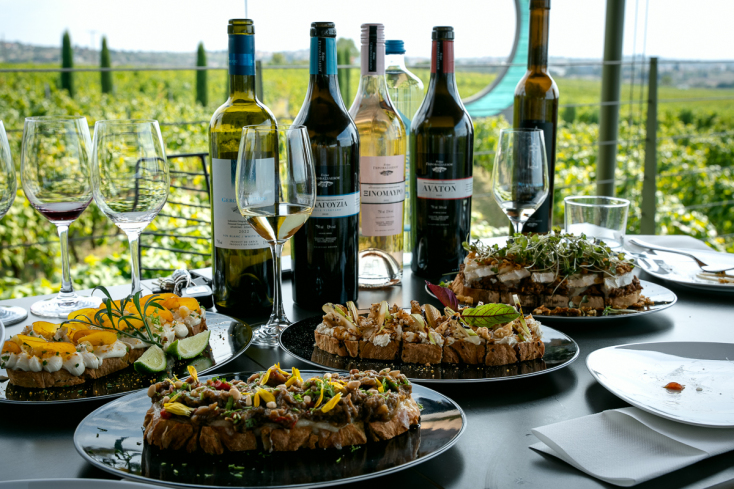 Στο Κτήμα Γεροβασιλείου με φίνα κρασιά, ιδανικό pairing και σπουδαία τέχνη