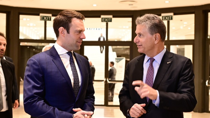 Στέφανος Κασσελάκης στον ΣΕΒ: «Η σύγχρονη Αριστερά δεν δαιμονοποιεί τη λέξη "κεφάλαιο"»