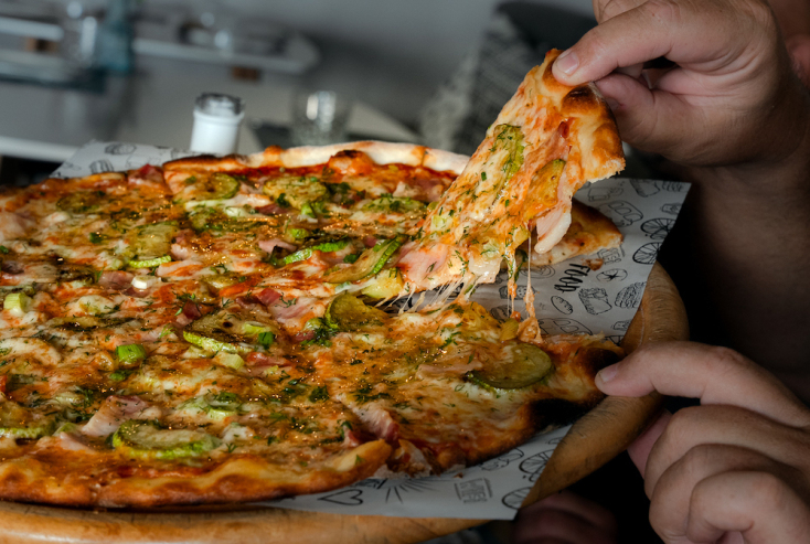 High School Pizza Bar: Italiano vero με φόντο τον Όλυμπο