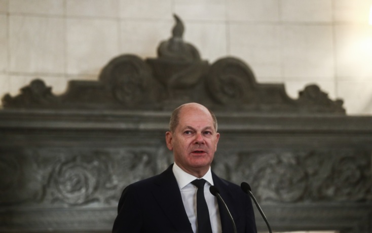 Δύο στους τρεις Γερμανούς θέλουν ο Όλαφ Σολτς να παραδώσει την καγκελαρία