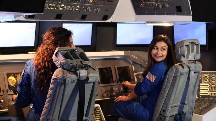 Life in Space: Εξομοιωτής πτήσης