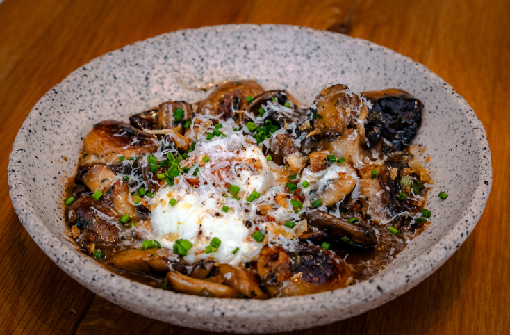 Στο εστιατόριο  Αλεπού του Ανδρέα Κλαυδιανού στη Θεσσαλονίκη