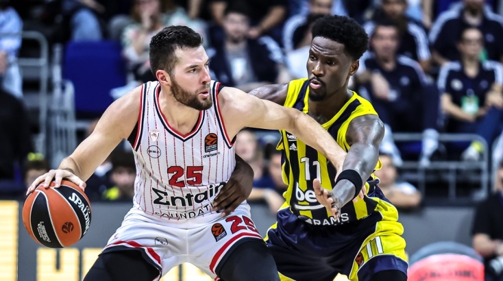 Φενερμπαχτσέ - Ολυμπιακός 79-77: Άγγιξαν την ανατροπή οι «ερυθρόλευκοι» αλλά δεν την κατάφεραν 